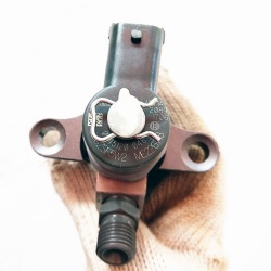 Engine parts common rail injector 0445120048
